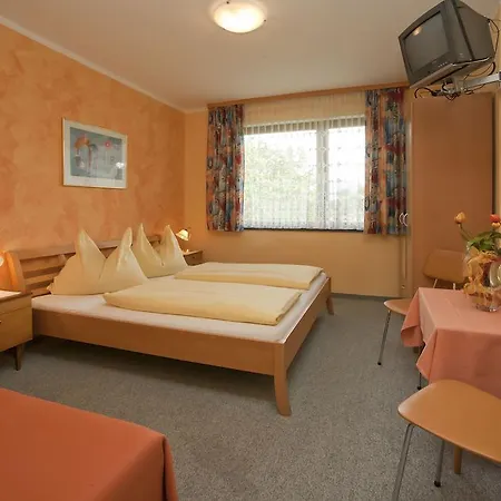 Haus Fischer 招待所 3*