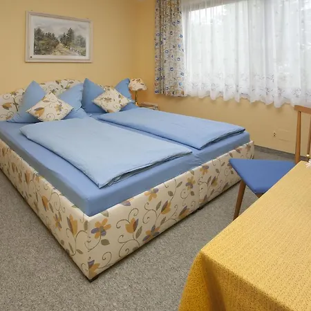 Πανσιόν Haus Fischer 3*