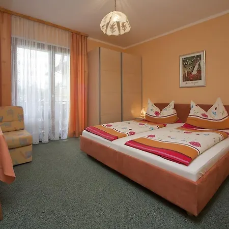 Haus Fischer Πανσιόν 3*